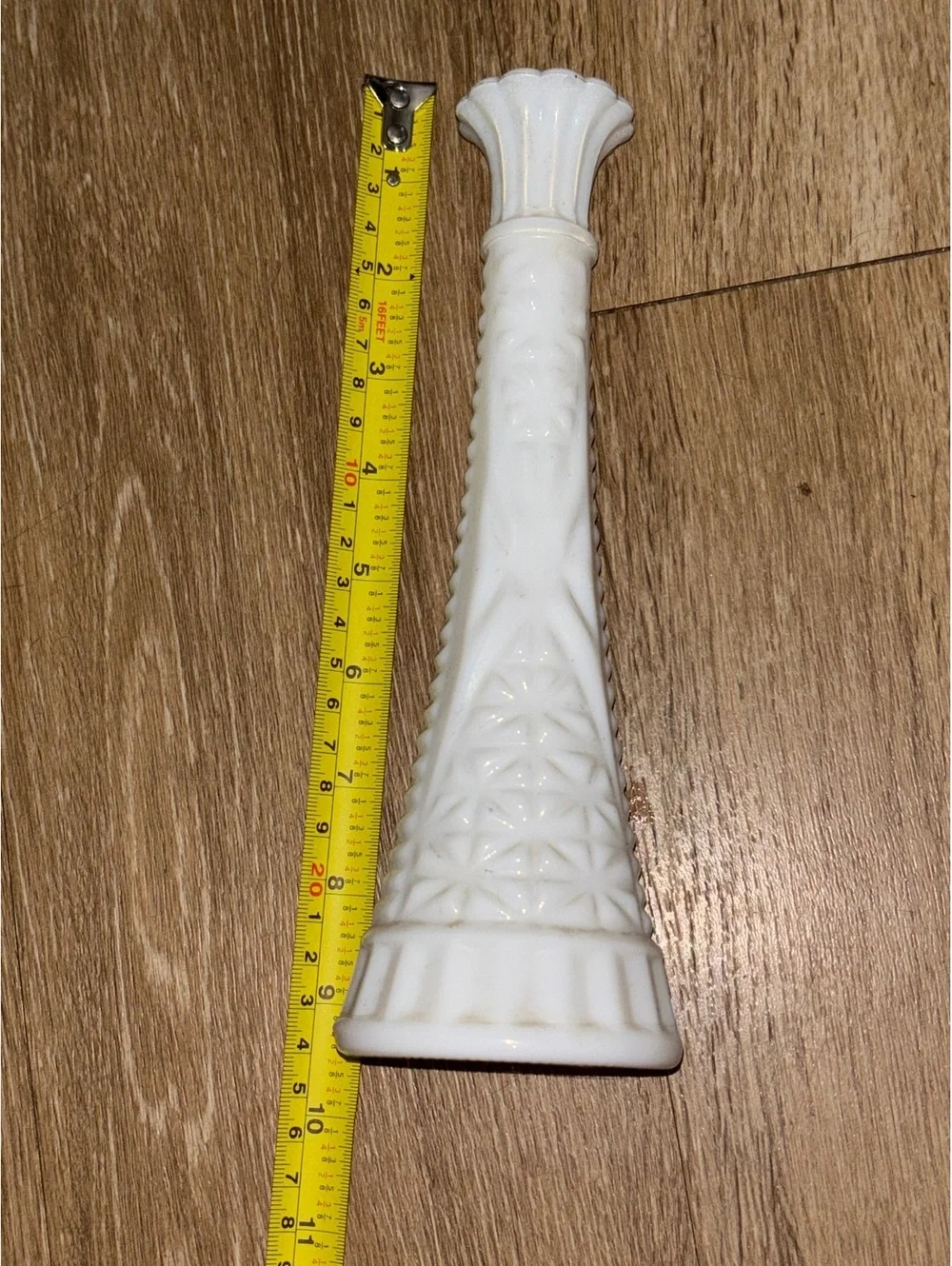 Vintage Anchor Hocking Milk Glass Bud Vase Pair 7” & 9” d111